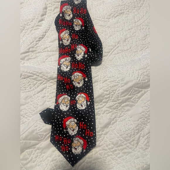 Vintage Silk Santa Ties in Disguise neck tie - Picture 6 of 6